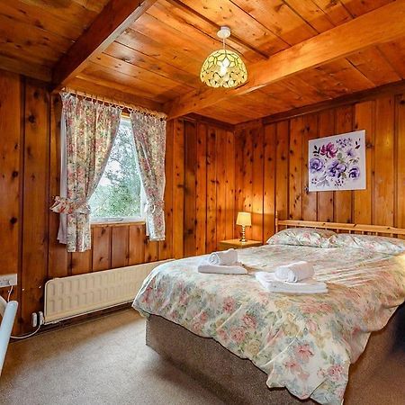 Penllwyn Lodges Montgomery Bagian luar foto