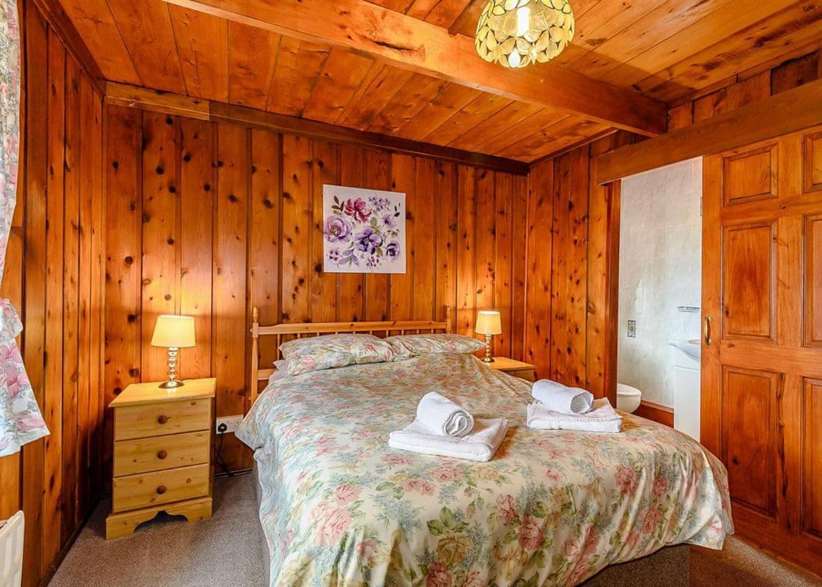 Penllwyn Lodges Montgomery Bagian luar foto
