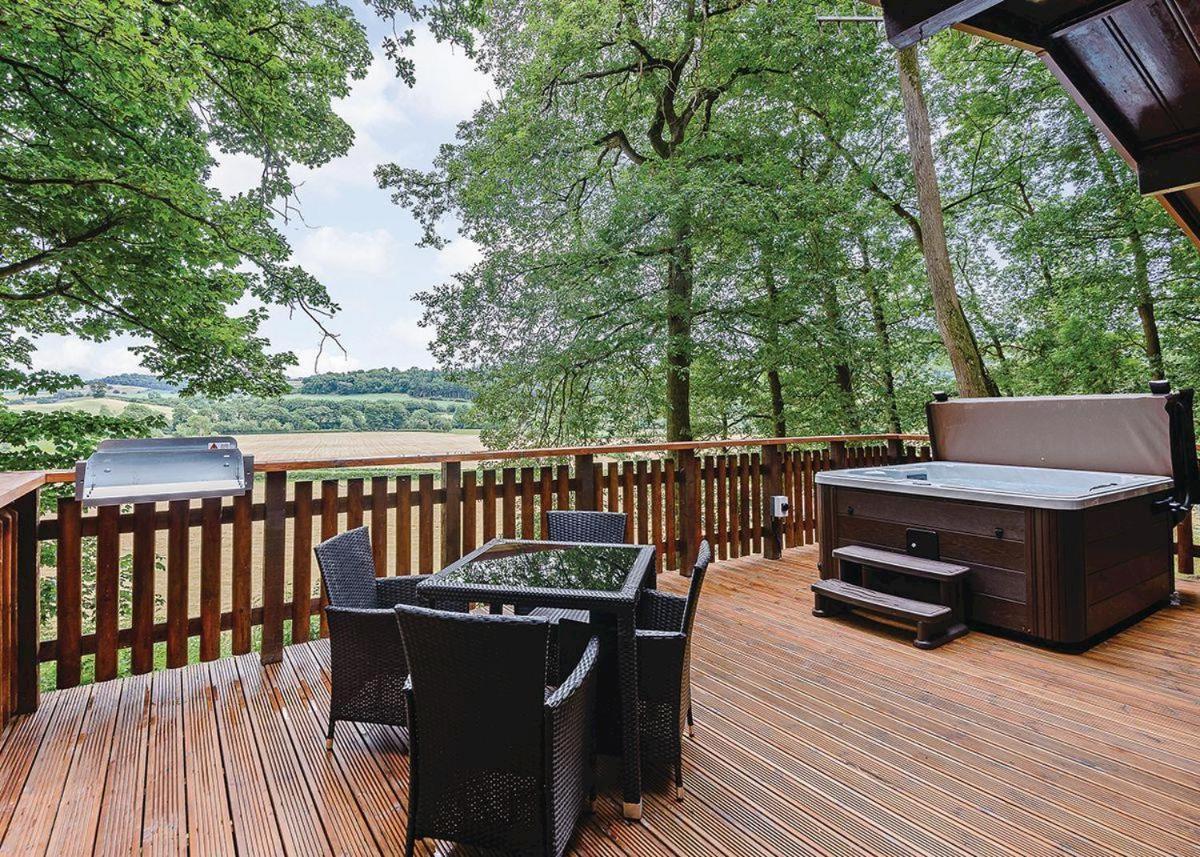 Penllwyn Lodges Montgomery Bagian luar foto