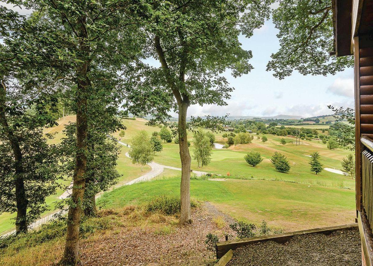 Penllwyn Lodges Montgomery Bagian luar foto